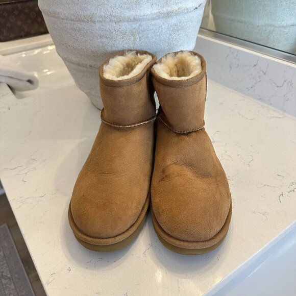 UGG Classic Mini II Genuine Shearling Lined Boot in Chestnut Suede Size US 10 - Picture 4 of 11